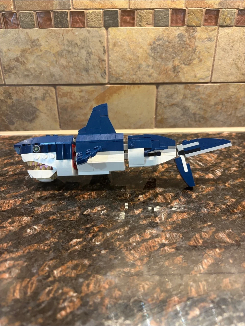 Lego Creator Deep Sea Creatures 3-in-1 Set #31088 230 Pieces Ages 7+